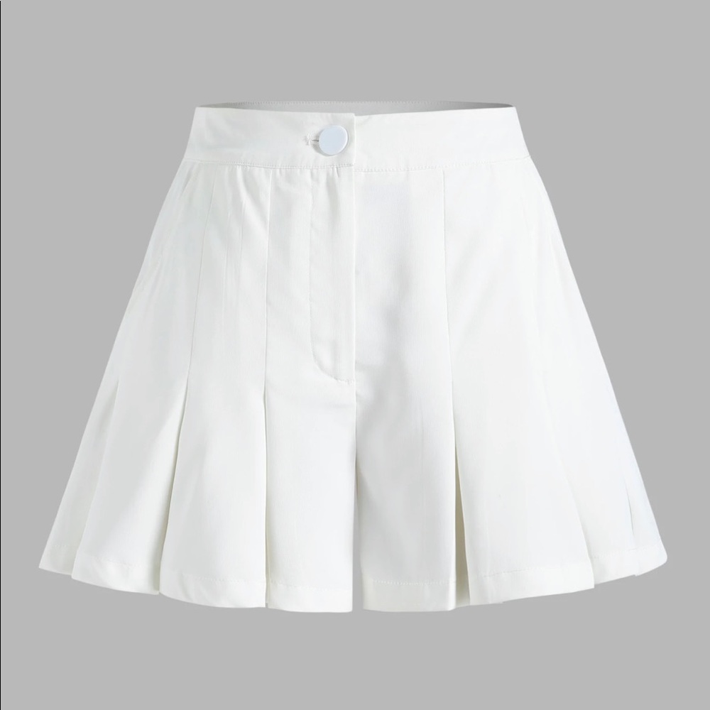 White pleated skort